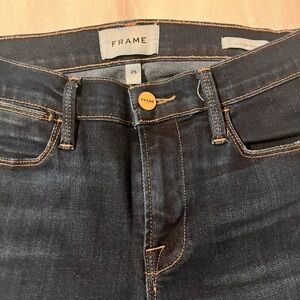Frame Denim Skinny Jeans Sleek Style